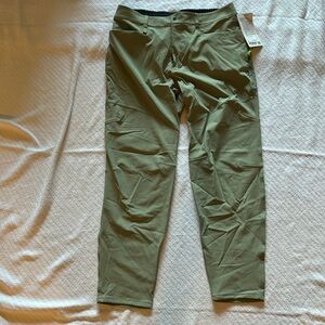 Lululemon classic fit hiking pants 30”L